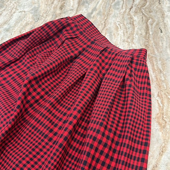 100% Wool Skirt - Picture 2 of 9